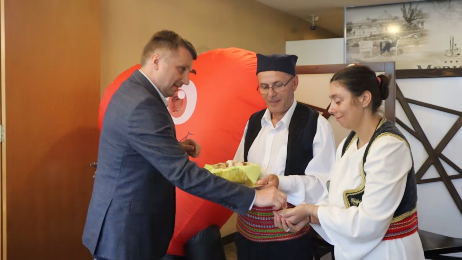 20 GODINA BORBE, LjUBAVI i ZAGRLjAJA – URDOUR