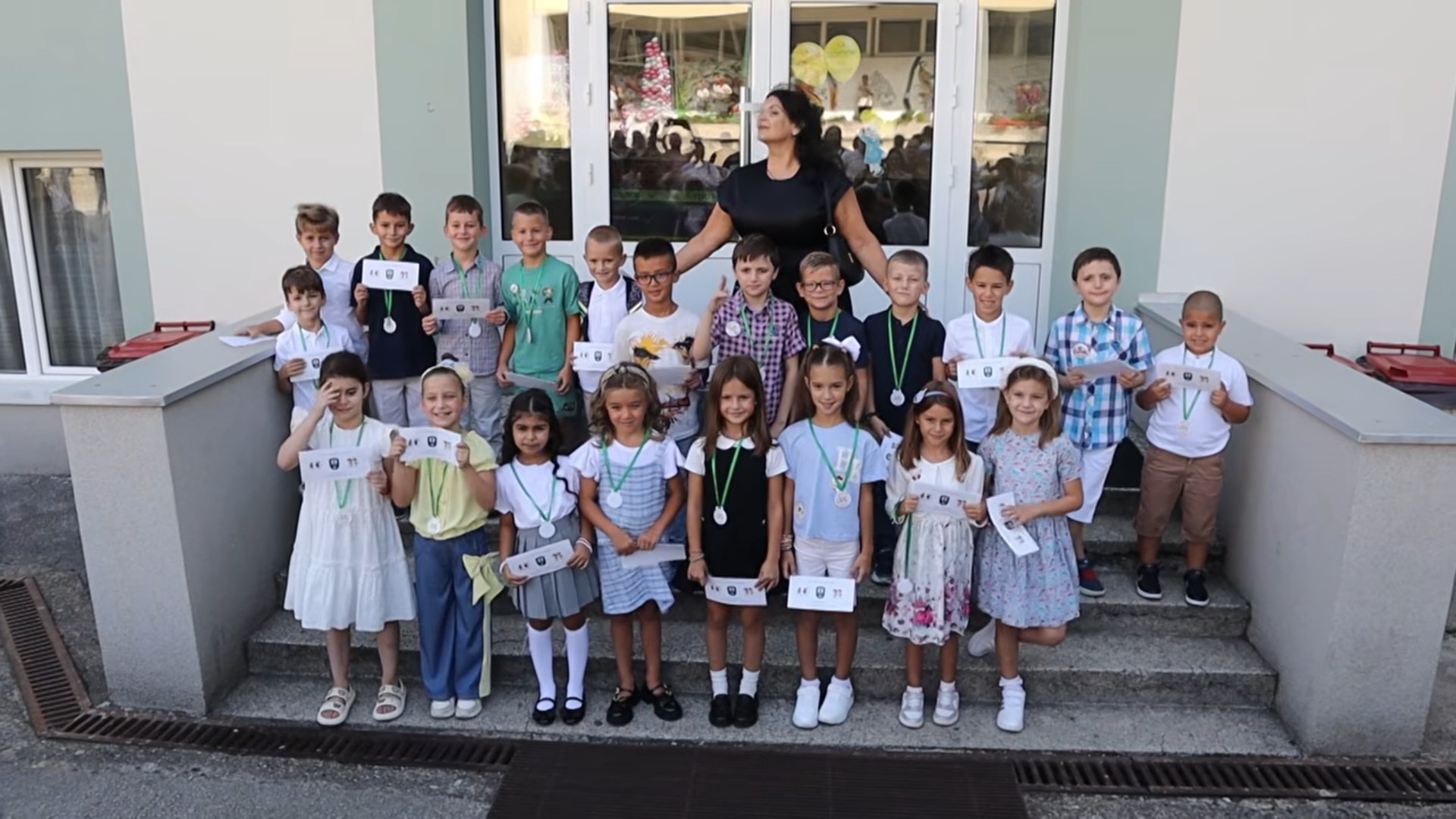 NAJLEPŠA SEPTEMBARSKA SLIKA – 141 PRVAK ZAPOČEO ŠKOLOVANjE u VRNjAČKOJ BANjI